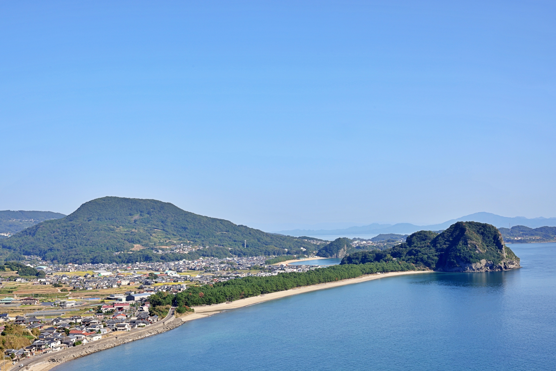 No269【同族会社家賃】オーナー個人所有不動産を、同族会社に賃貸する場合の賃料相場は?相当の地代と実際賃料が異なる場合の課税関係 /小規模宅地等の特例との関係